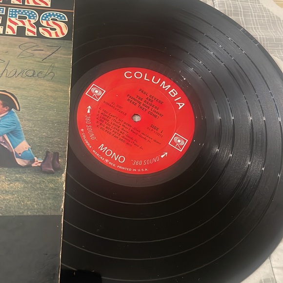 Paul revere & the raiders - Picture 3 of 3